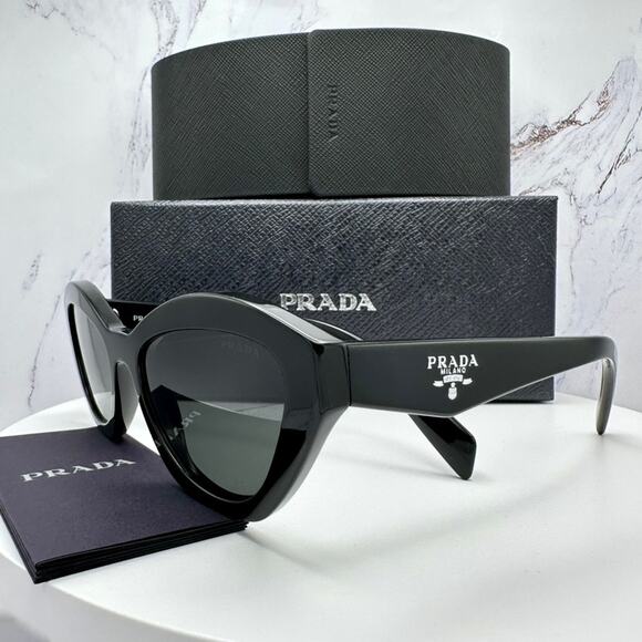 New PRADA Sunglasses Black Butterfly Cat Eye Logo Symbole Logo New - Picture 5 of 16